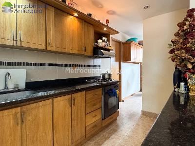 Apartamento de 3 alcobas en venta en Laureles, Medellín, 120 m² · foto 6 de 20