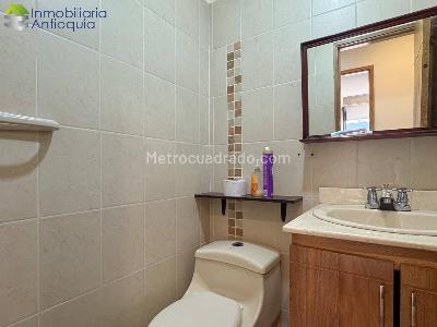 Apartamento de 3 alcobas en venta en Laureles, Medellín, 120 m² · foto 9 de 20