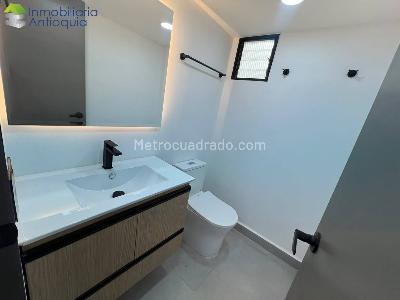 Apartamento de 3 alcobas en arriendo en Florida Nueva, Medellín, 146 m² · foto 13 de 15