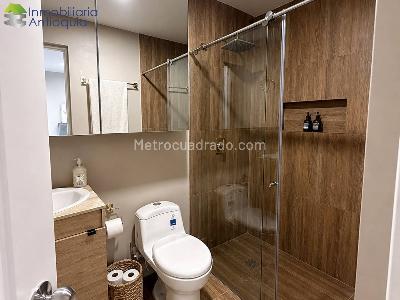 Casa en venta en Laureles, Medellín · foto 2 de 15