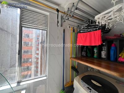 Apartamento en venta en Alpujarra, Medellín · foto 6 de 12