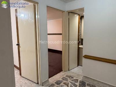 Apartamento de 4 alcobas en arriendo en Florida Nueva, Medellín, 112 m² · foto 10 de 17
