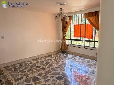 Apartamento de 4 alcobas en arriendo en Florida Nueva, Medellín, 112 m² · foto 2 de 17