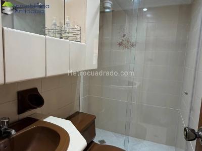 Apartamento de 4 alcobas en arriendo en Florida Nueva, Medellín, 112 m² · foto 4 de 17