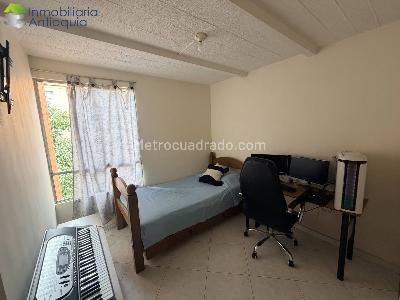 Apartamento de 3 alcobas en venta en Boston, Medellín, 80 m² · foto 11 de 18