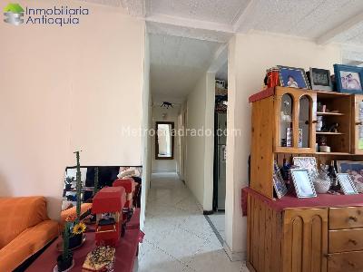 Apartamento de 3 alcobas en venta en Boston, Medellín, 80 m² · foto 13 de 18