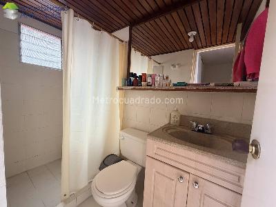 Apartamento de 3 alcobas en venta en Boston, Medellín, 80 m² · foto 14 de 18