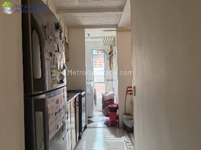 Apartamento de 3 alcobas en venta en Boston, Medellín, 80 m² · foto 16 de 18