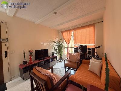 Apartamento de 3 alcobas en venta en Boston, Medellín, 80 m² · foto 3 de 18