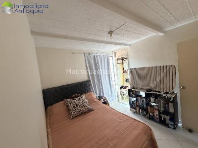 Apartamento de 3 alcobas en venta en Boston, Medellín, 80 m² · foto 9 de 18