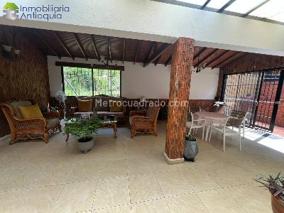 Casa de 5 alcobas en venta en El Poblado, Medellín, 300 m² · foto 10 de 20