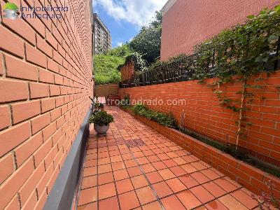 Casa de 5 alcobas en venta en El Poblado, Medellín, 300 m² · foto 12 de 20