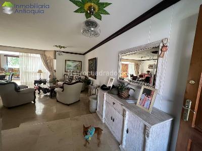 Casa de 5 alcobas en venta en El Poblado, Medellín, 300 m² · foto 16 de 20