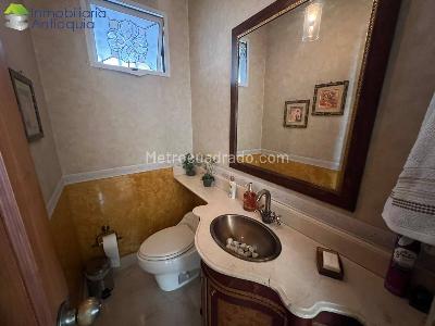 Casa de 5 alcobas en venta en El Poblado, Medellín, 300 m² · foto 17 de 20