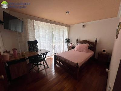 Casa de 5 alcobas en venta en El Poblado, Medellín, 300 m² · foto 19 de 20