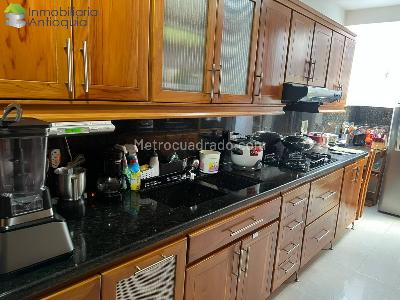 Casa de 5 alcobas en venta en El Poblado, Medellín, 300 m² · foto 7 de 20