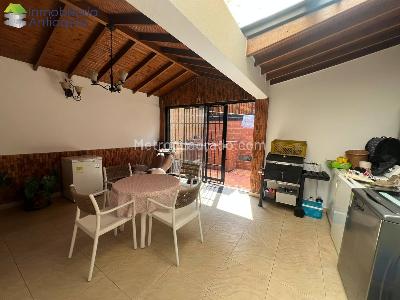 Casa de 5 alcobas en venta en El Poblado, Medellín, 300 m² · foto 8 de 20