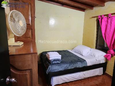 Apartamento de 3 alcobas en venta en Obelisco, Medellín, 10 m² · foto 2 de 10