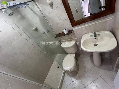 Casa de 4 alcobas en arriendo en El Danubio, Medellín, 100 m² · foto 5 de 11