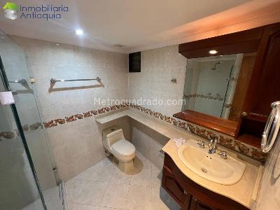 Apartamento de 2 alcobas en arriendo en Laureles, Medellín, 56 m² · foto 6 de 8