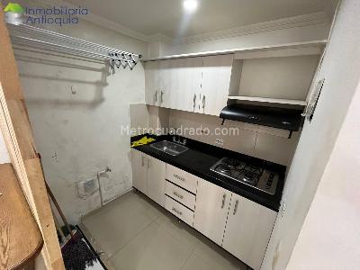 Apartamento de 1 alcoba en arriendo en Belen Malibu, Medellín, 25 m² · foto 3 de 4