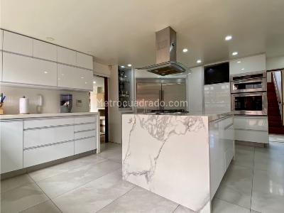 Casa en venta en San Jose De Bavaria, Bogotá · foto 14 de 20