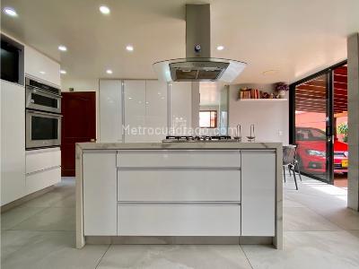 Casa en venta en San Jose De Bavaria, Bogotá · foto 15 de 20