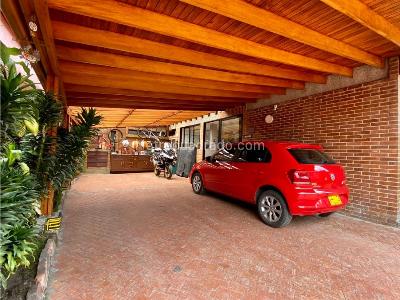 Casa en venta en San Jose De Bavaria, Bogotá · foto 17 de 20