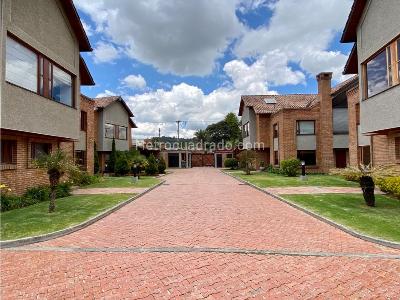 Casa en venta en San Jose De Bavaria, Bogotá · foto 19 de 20