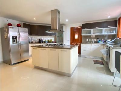 Casa de 4 alcobas en venta en San Jose De Bavaria, Bogotá, 300 m² · foto 7 de 20