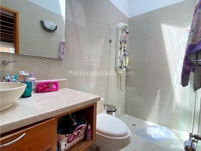 Casa de 4 alcobas en venta en San Jose De Bavaria, Bogotá, 300 m² · foto 13 de 20