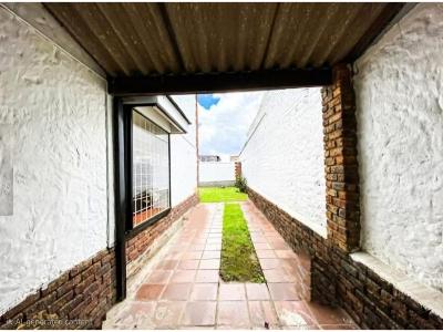 Casa en venta en Morato, Bogotá · foto 4 de 14