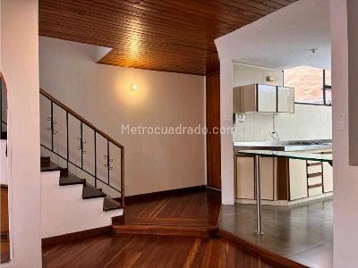 Casa de 4 alcobas en venta en Chico Navarra, Bogotá, 186 m² · foto 2 de 20