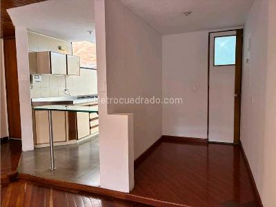 Casa de 4 alcobas en venta en Chico Navarra, Bogotá, 186 m² · foto 9 de 20