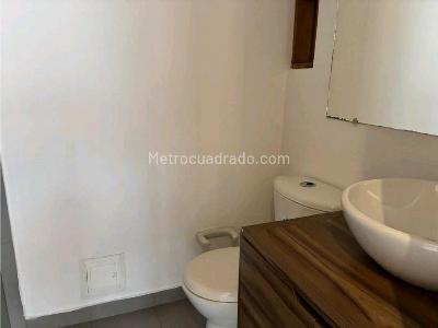 Casa de 4 alcobas en venta en Chico Navarra, Bogotá, 186 m² · foto 16 de 20