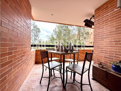 Apartamento de 3 alcobas en venta en Sierras Del Moral, Bogotá, 191 m² · foto 4 de 19