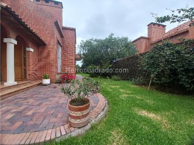Casa de 4 alcobas en venta en Delicias, Chía, 247 m² · foto 3 de 20