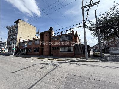 Casa en venta en Engativa, Bogotá · foto 3 de 15
