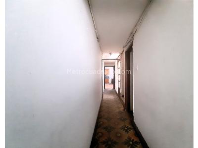 Casa de 5 alcobas en venta en Los Alcazares, Bogotá, 456 m² · foto 5 de 17