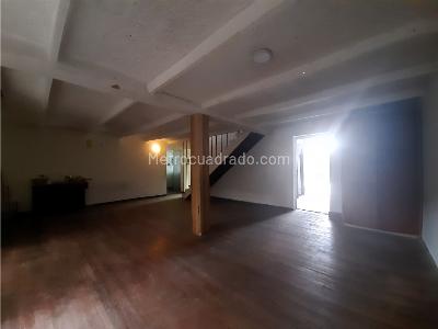Casa de 5 alcobas en venta en Los Alcazares, Bogotá, 456 m² · foto 9 de 17