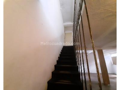 Casa de 5 alcobas en venta en Los Alcazares, Bogotá, 456 m² · foto 10 de 17
