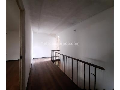Casa de 5 alcobas en venta en Los Alcazares, Bogotá, 456 m² · foto 11 de 17