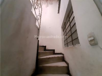 Casa de 5 alcobas en venta en Los Alcazares, Bogotá, 456 m² · foto 13 de 17