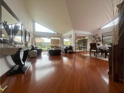 Casa de 4 alcobas en venta en Casa En Conjunto Cerrado, Cajicá, 313 m² · foto 4 de 20