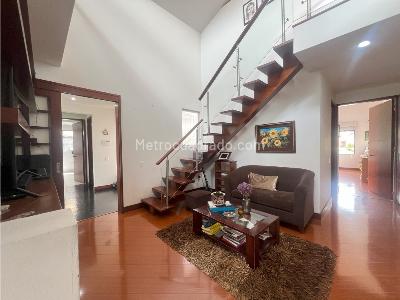 Casa de 4 alcobas en venta en Casa En Conjunto Cerrado, Cajicá, 313 m² · foto 12 de 20