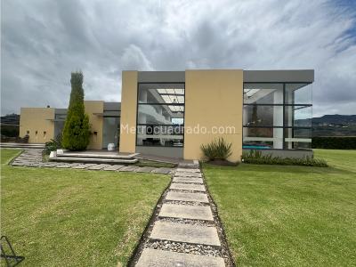 Casa de 4 alcobas en venta en Casa En Conjunto Cerrado, Cajicá, 313 m² · foto 17 de 20
