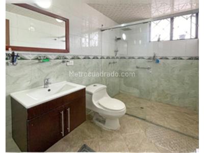Casa de 5 alcobas en venta en Pontevedra, Bogotá, 240 m² · foto 7 de 15