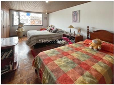 Casa de 5 alcobas en venta en Pontevedra, Bogotá, 240 m² · foto 9 de 15