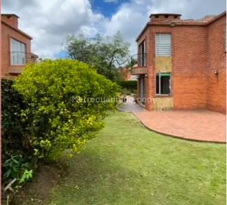 Casa de 4 alcobas en venta en Conjunto Cerrado, Chía, 247 m² · foto 3 de 15