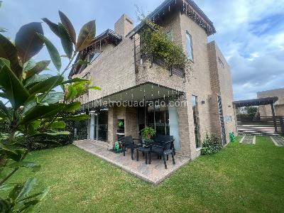 Casa de 2 alcobas en venta en Conjunto Cerrado, Cajicá, 156 m² · foto 12 de 16